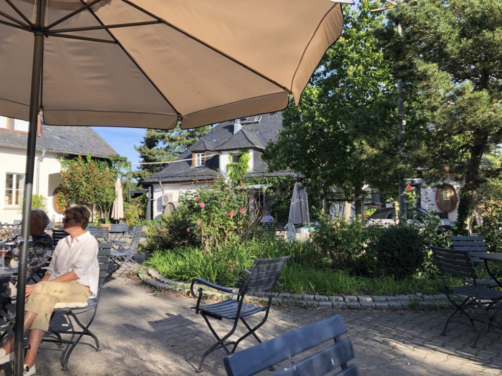 Weinstand Restaurant Baiken by Schröer